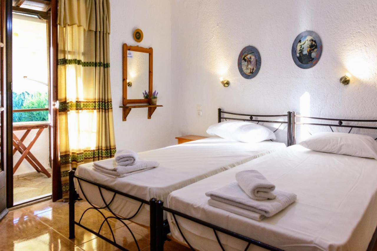 Spiros Rooms Panormos  Exterior foto