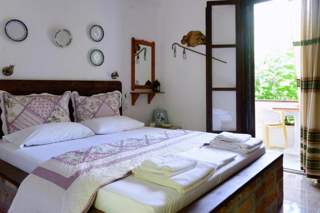 Spiros Rooms Panormos  Exterior foto